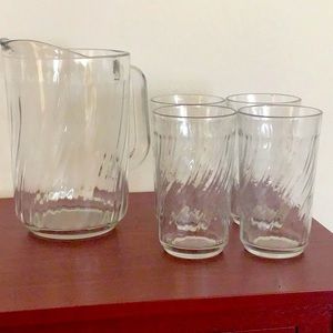 Glass pitcher set